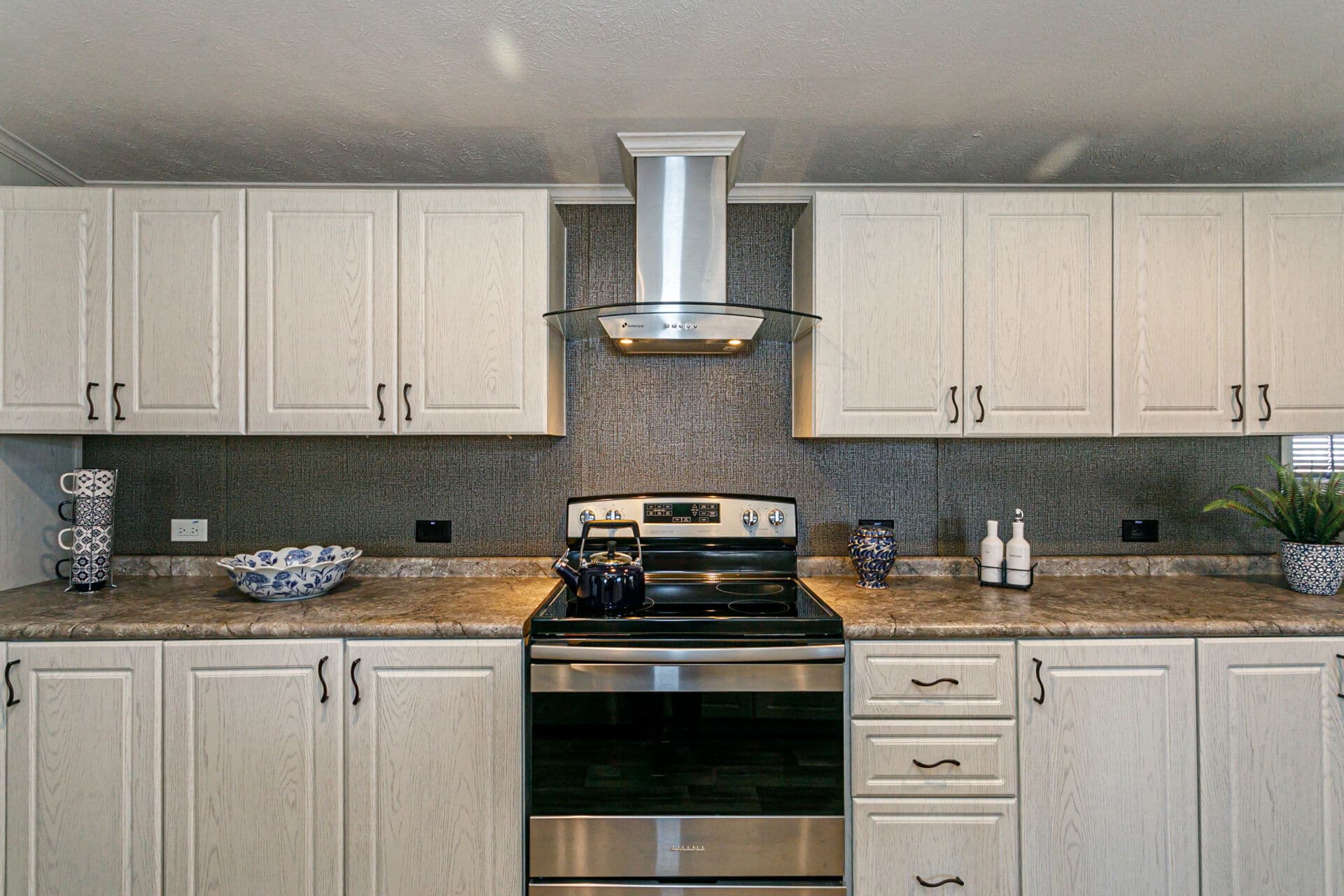 Classic c-3264-32bp kitchen home features