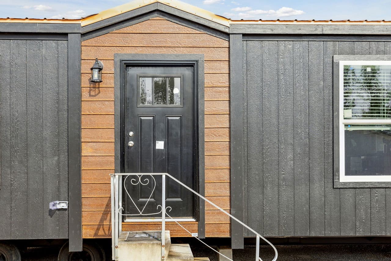 The tulane exterior home features