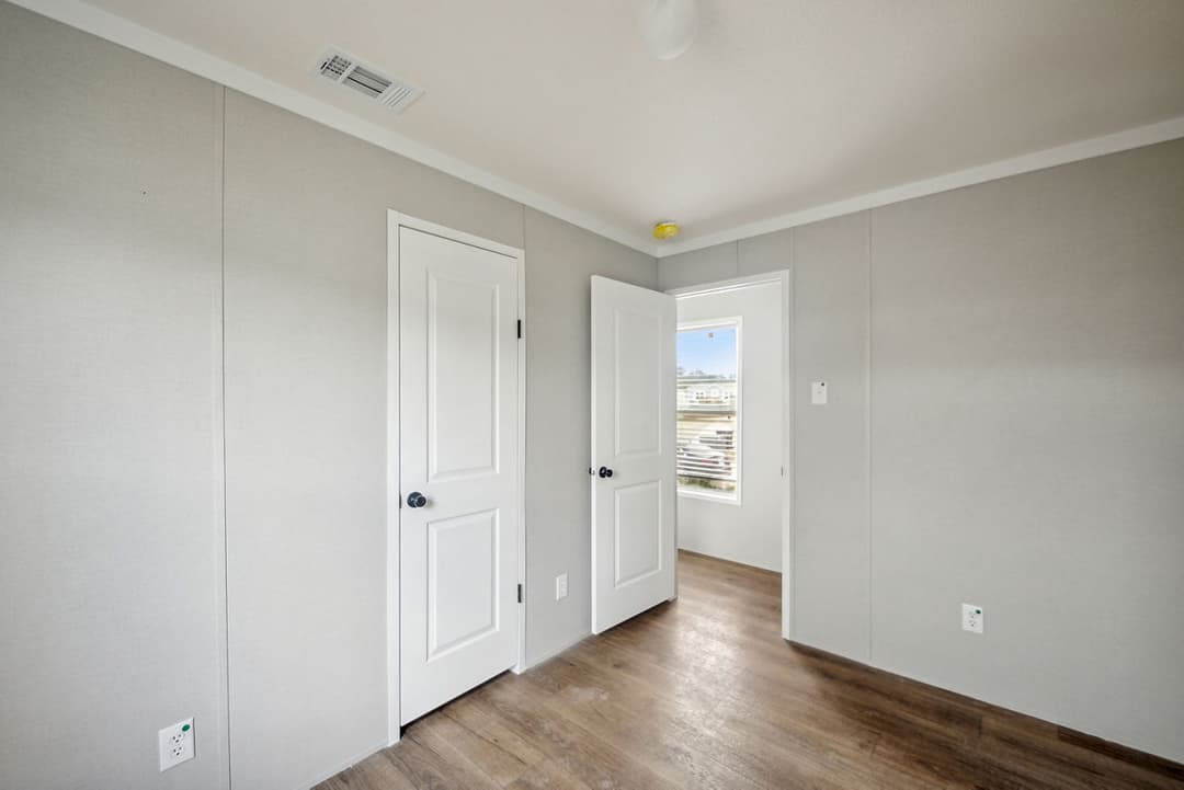 The tulane bedroom home features