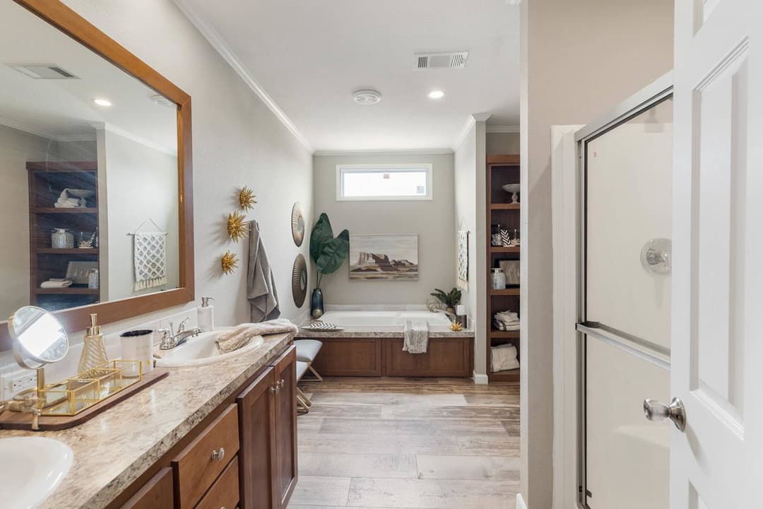 Titan extreme 3266d [the vegas] bathroom home features