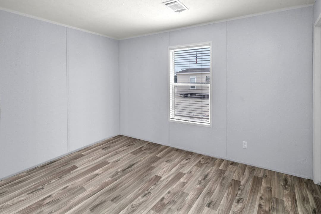 Valu 28483u interior home features