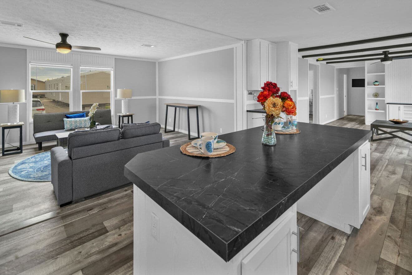 Alamo lite 28724t interior home features