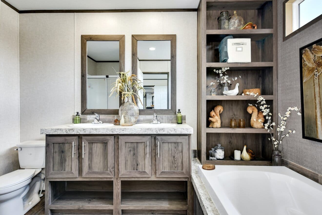 Pinnacle 16763u bathroom home features