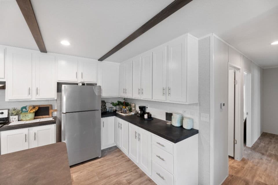 Pinnacle 28603p kitchen home features