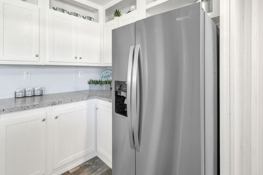 Valu 28563u interior and kitchen home features