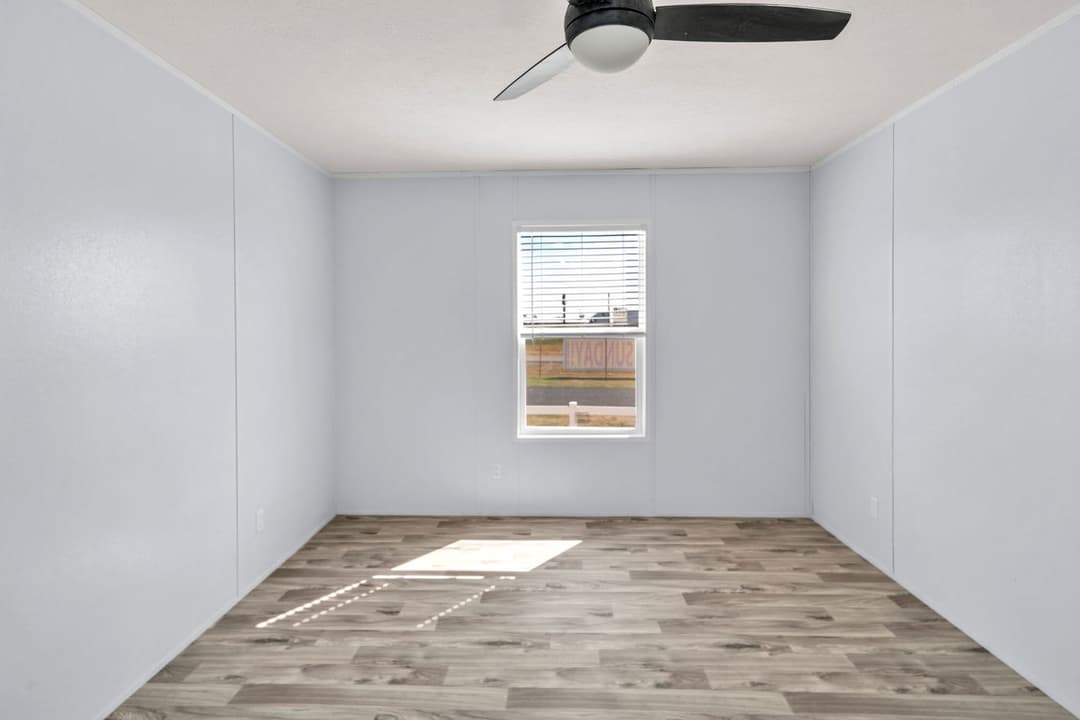 Valu maxx premier 32684f interior home features