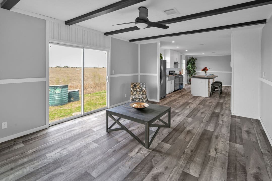 Alamo lite 28724t interior home features