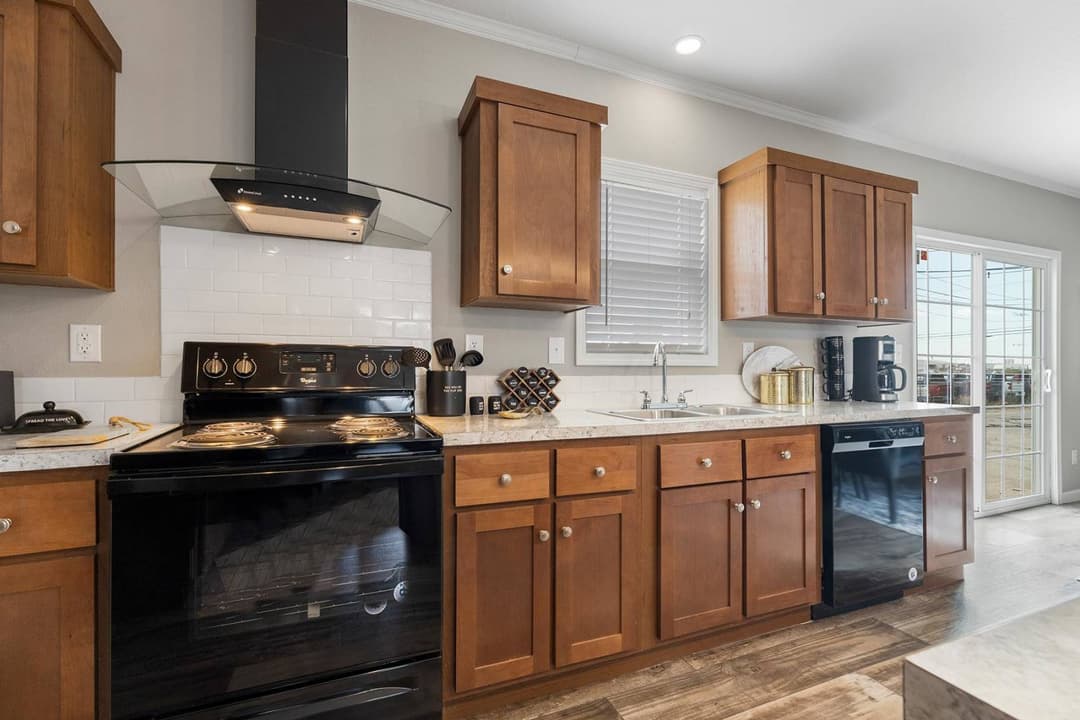 Titan extreme 3266d [the vegas] kitchen home features