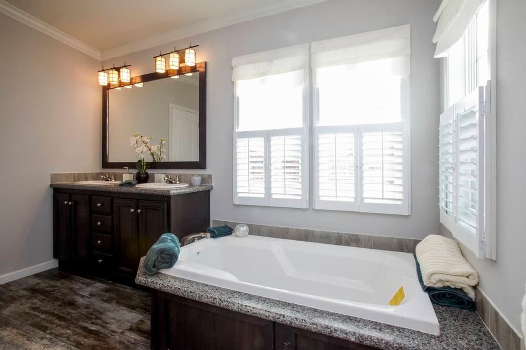 Brazos xl bathroom home features