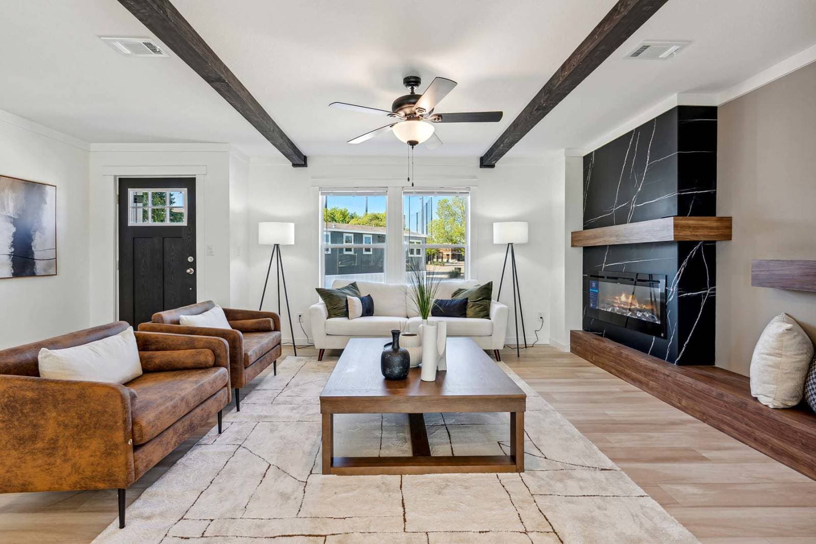 Kritzer 110 interior home features