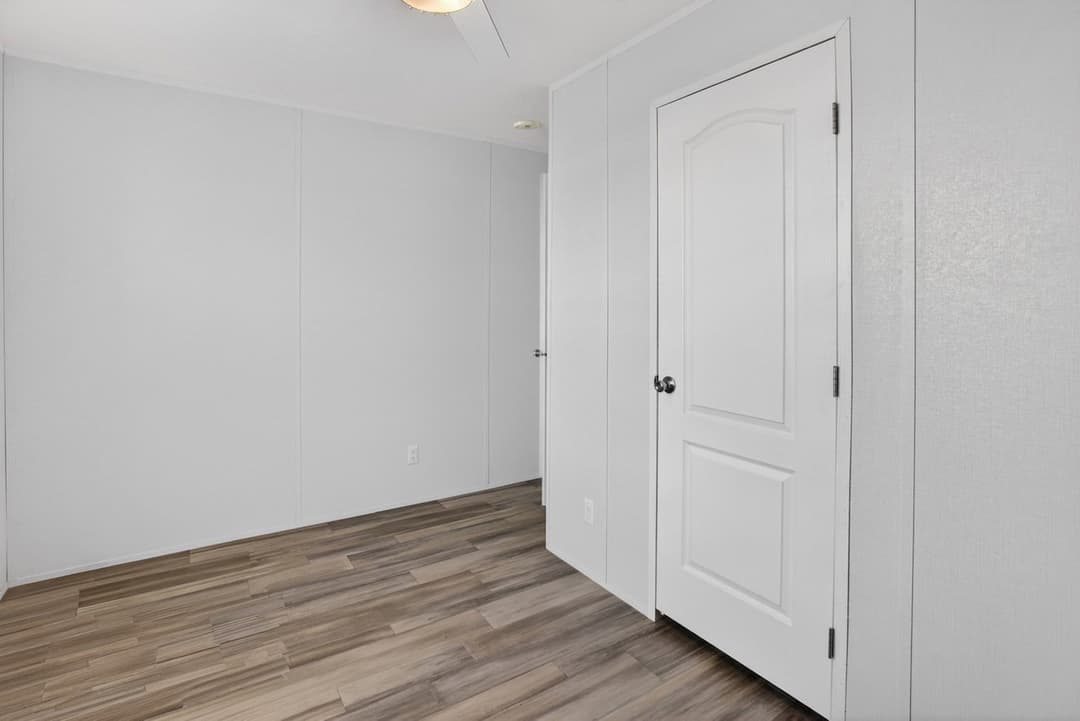 Verde ranch 28403n bedroom home features