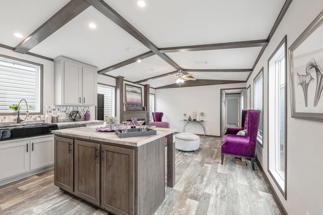 Canal kitchen home features