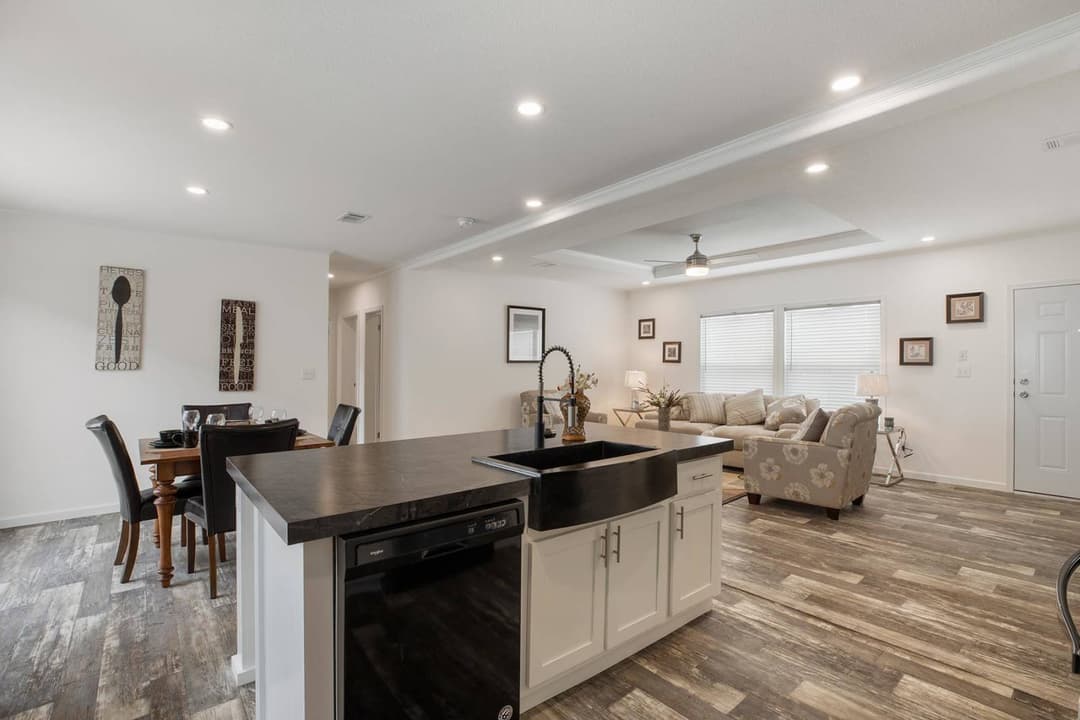 Titan extreme 2856n kitchen home features