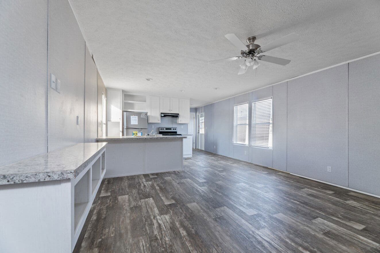 Valu premier 16683g interior home features