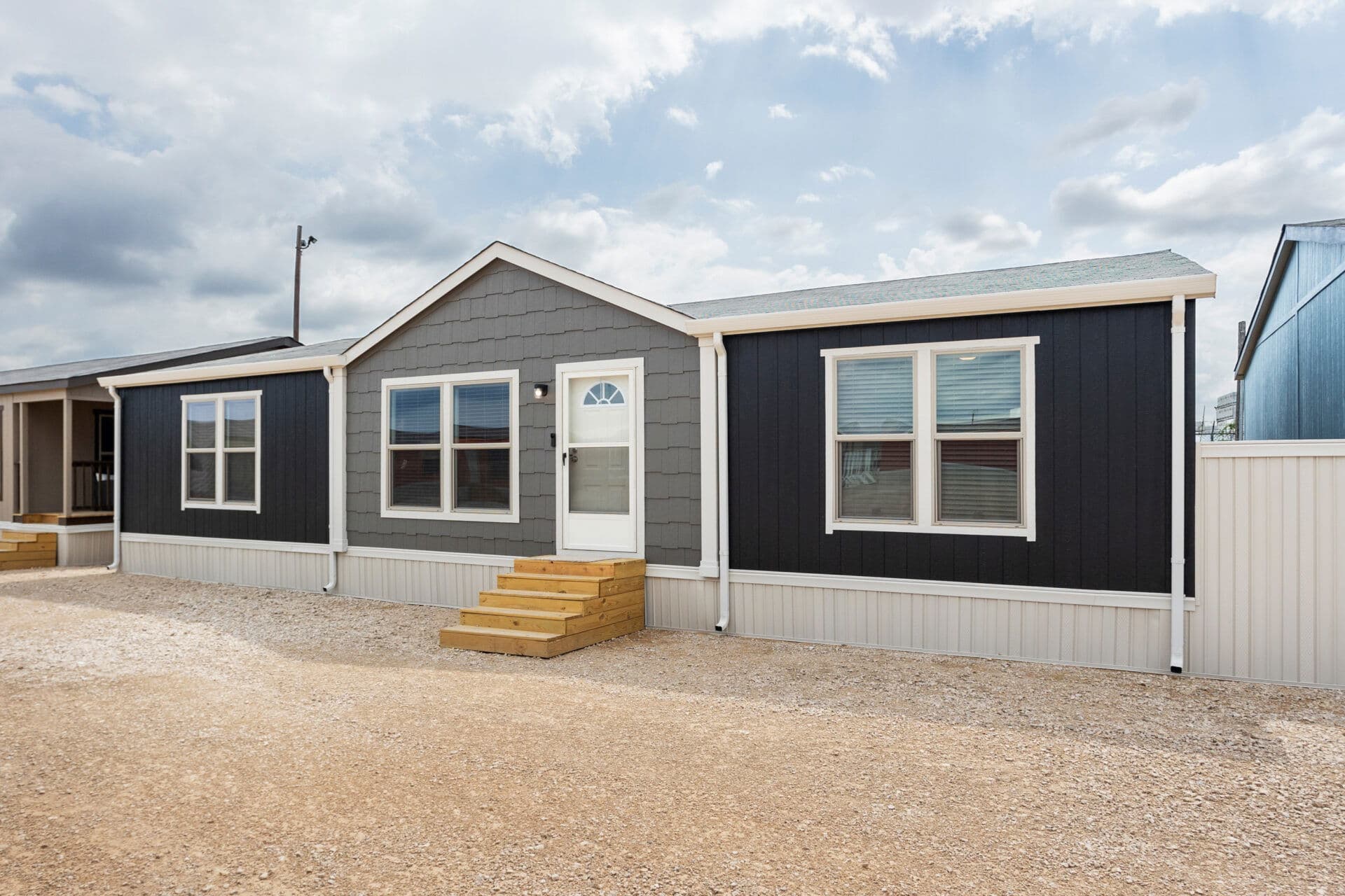 Select s-3252-32d elevation and exterior home features