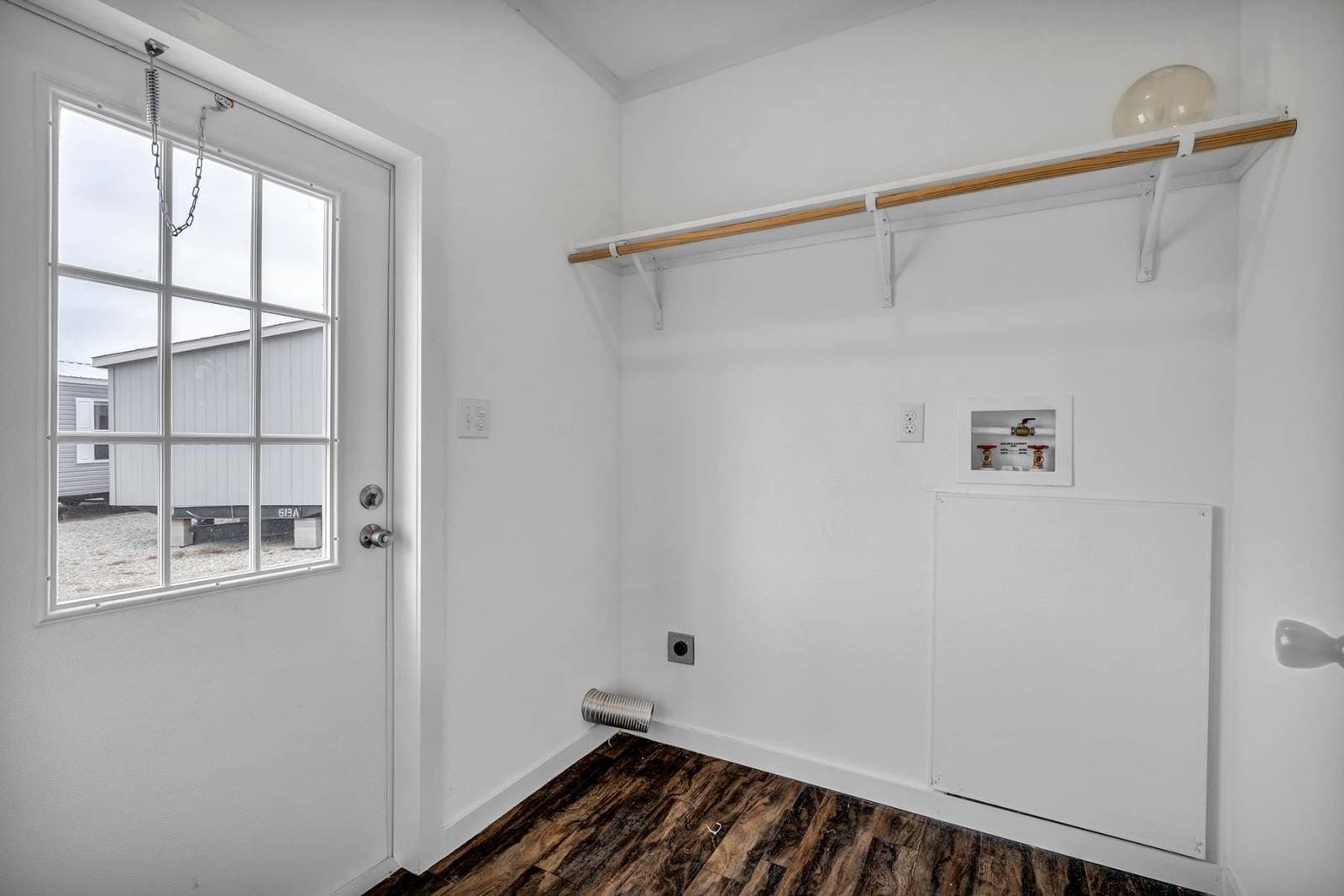 Titan extreme 3248e interior home features