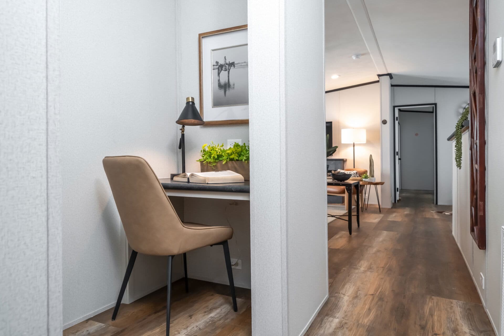 Select s-2468-42a interior home features