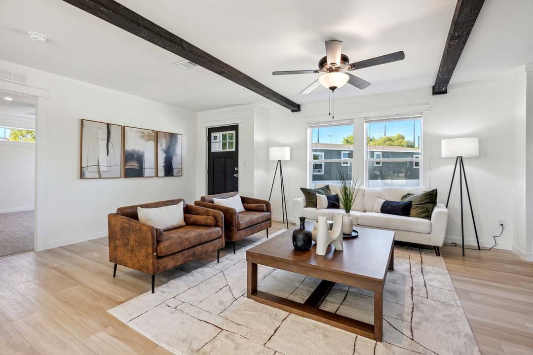 Kritzer 110 interior home features