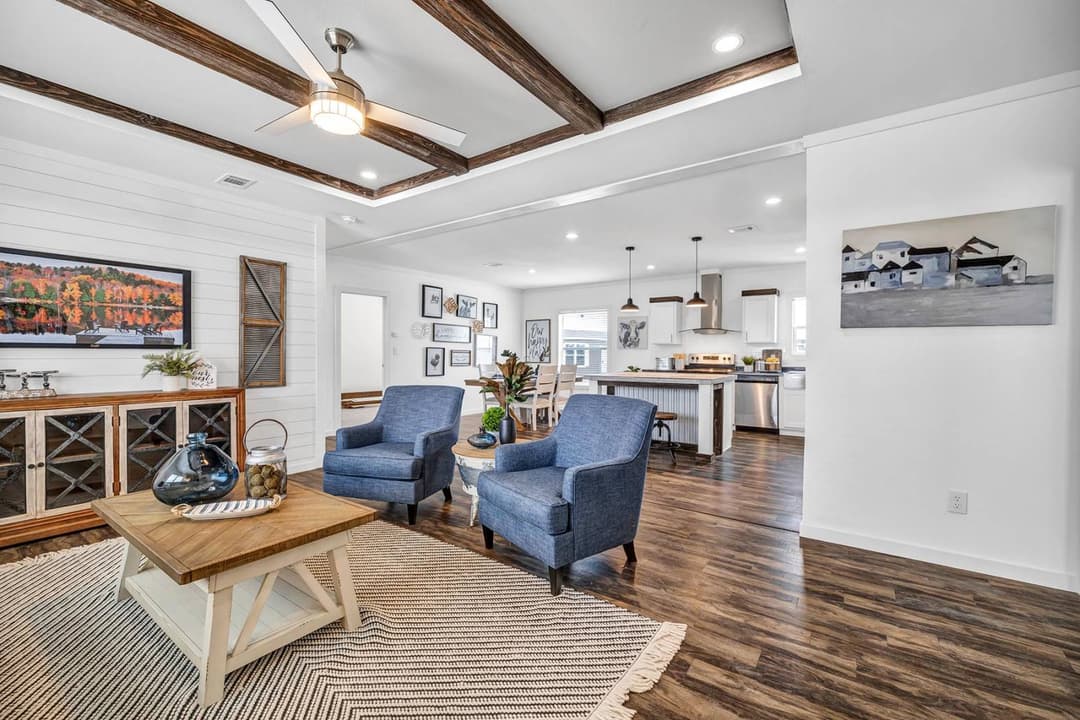 Titan extreme 3248e interior home features