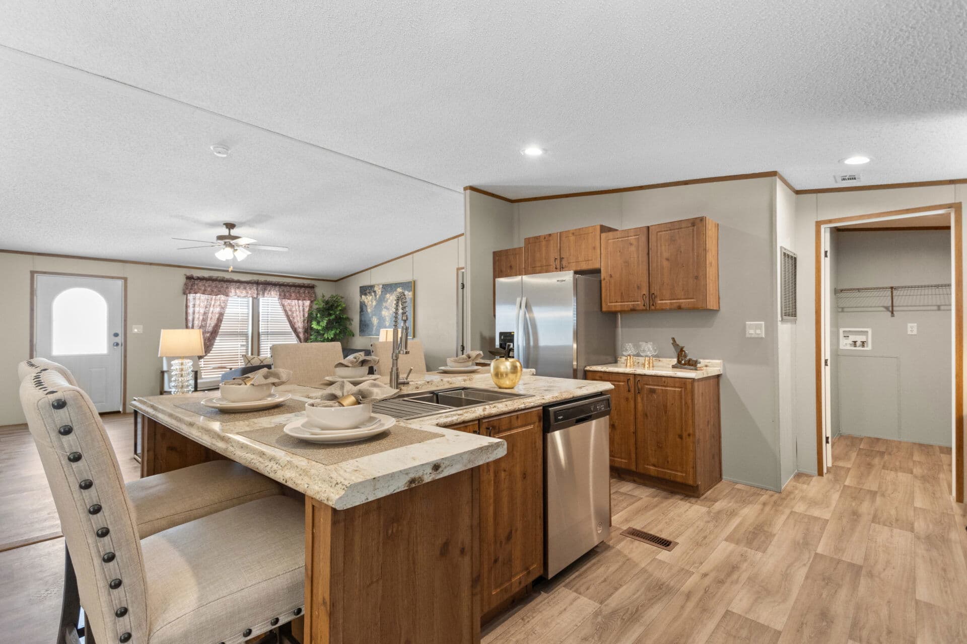 Heritage h-3260-32a kitchen home features