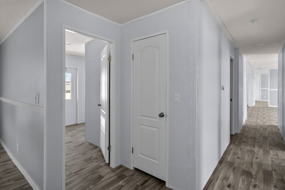 Valu maxx premier 32684f interior home features