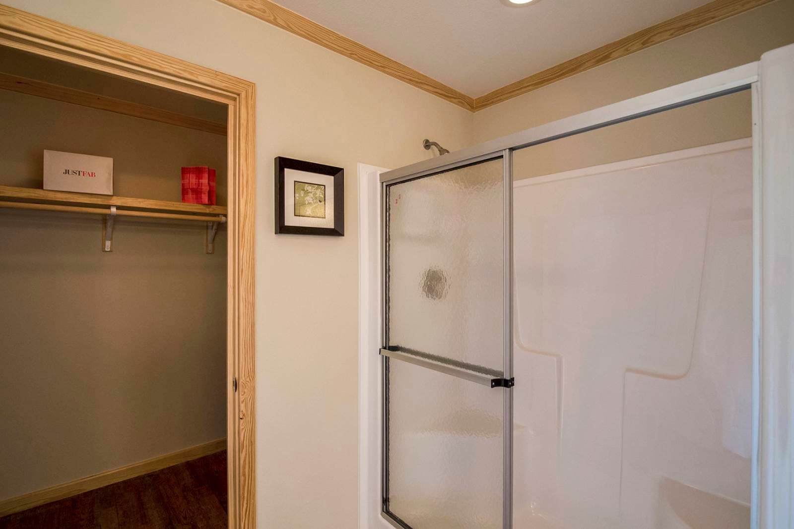 Brazos xl bathroom home features