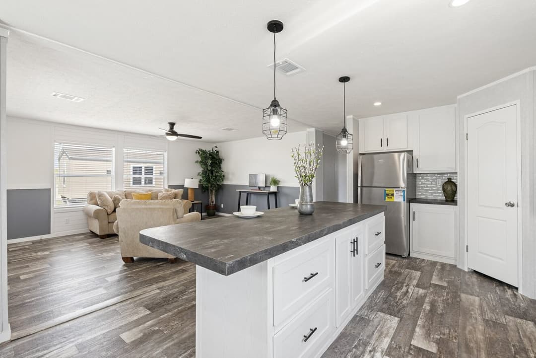 Verde ranch 28563n kitchen home features