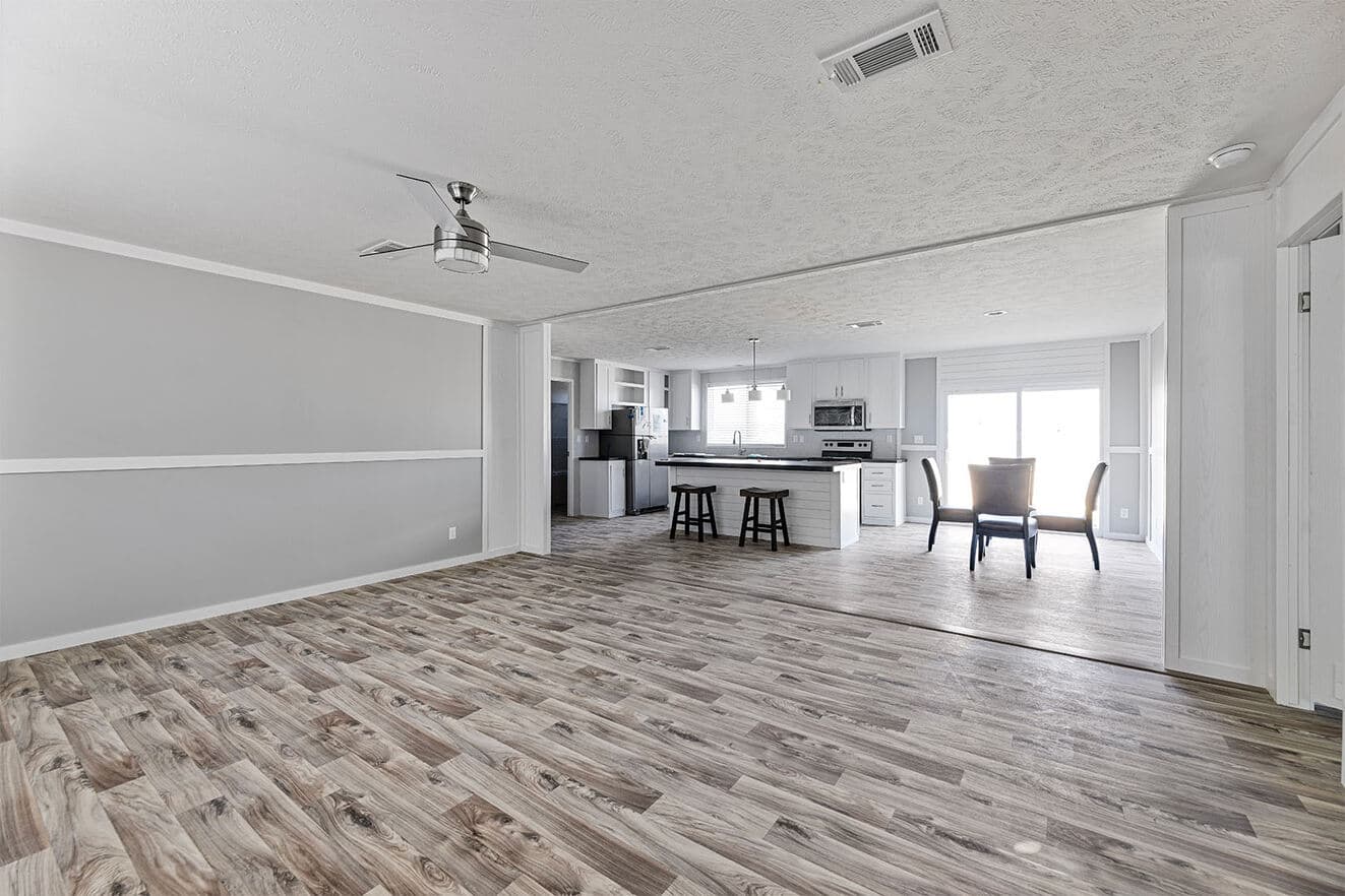 Valu maxx premier 32684e interior home features