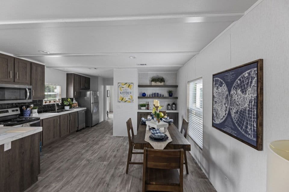 Pinnacle 16763p interior home features