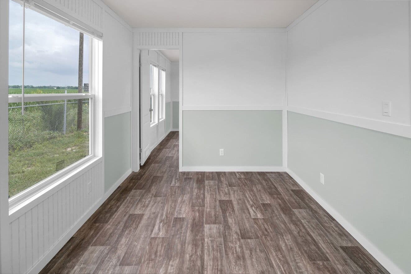 Valu maxx premier 16763a interior home features