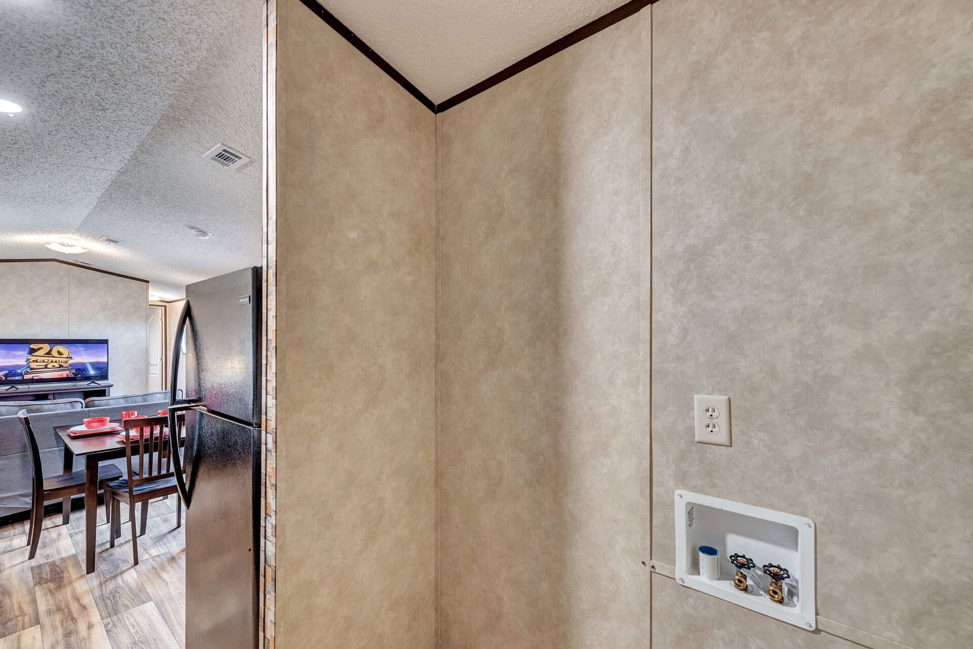 Select s-1264-22a interior home features