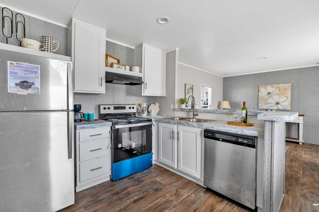 Valuhomes 14663p kitchen home features