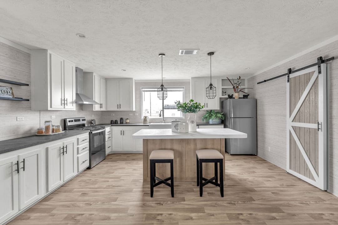 Palm harbor elite 28523f kitchen home features