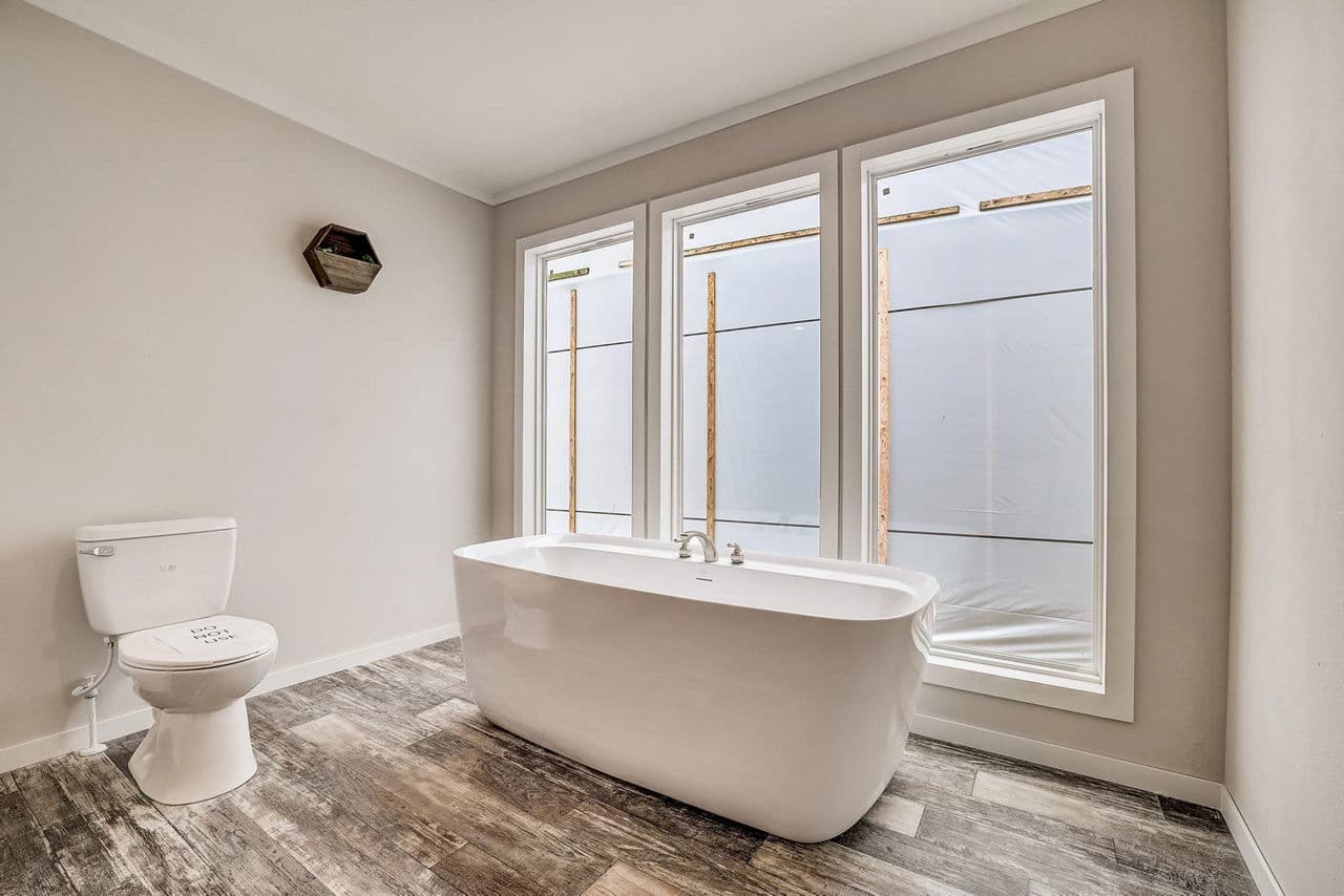 The desire bathroom home features