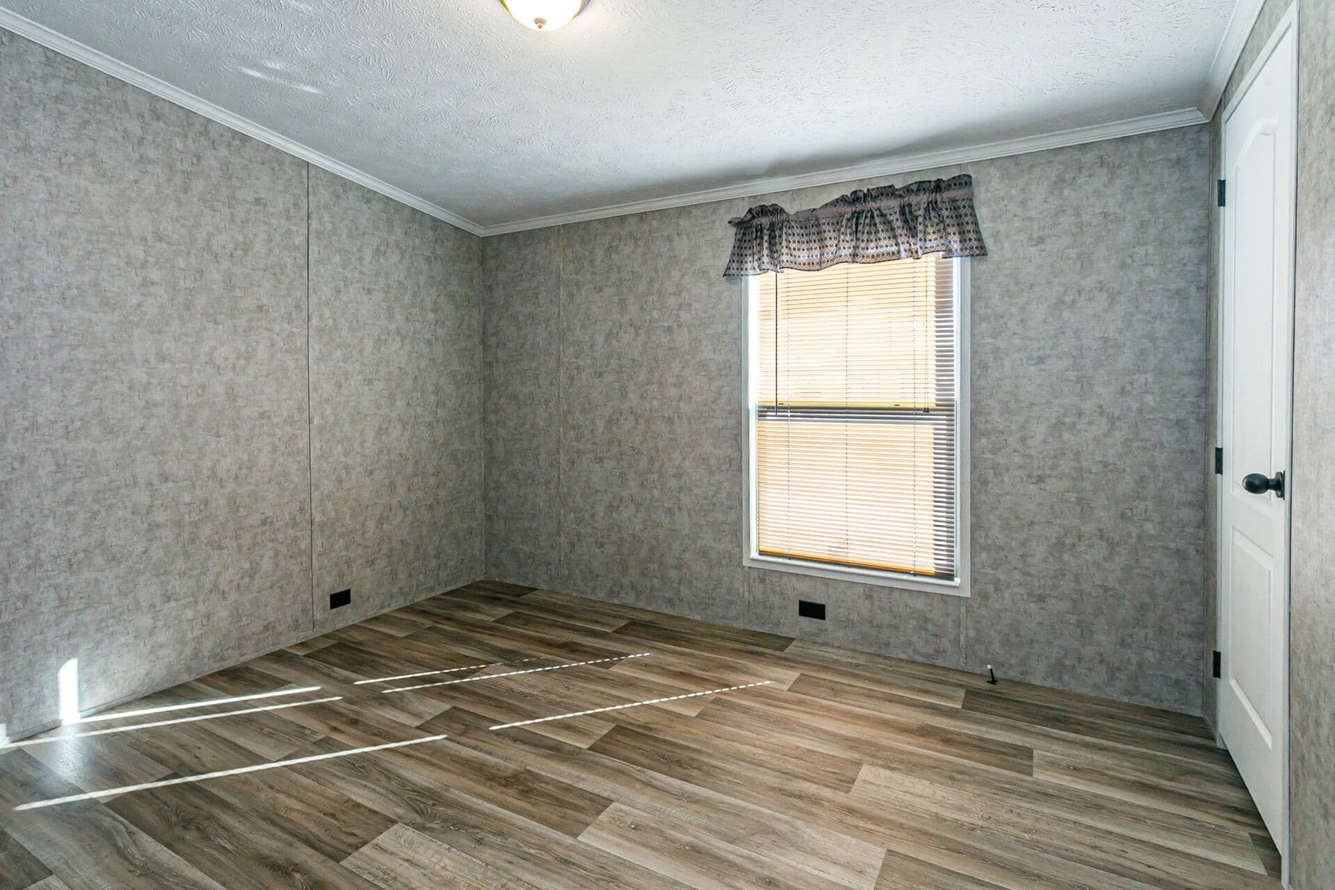 Classic c-3264-32bp bedroom home features