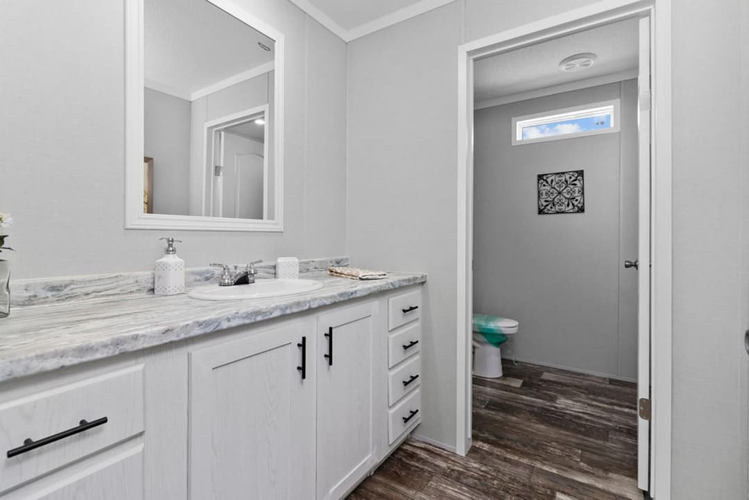 The magnolia bathroom home features