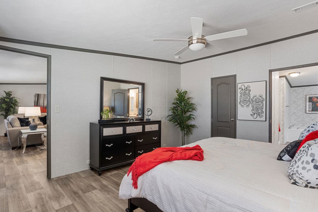 Select s-3252-32d bedroom home features