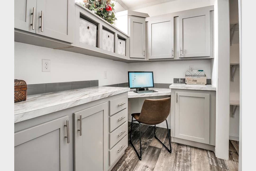 Titan extreme 3266a [the aspen] interior home features