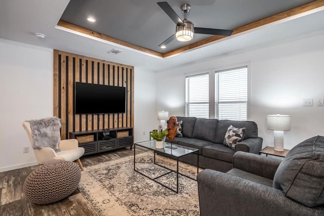 The pelican interior home features