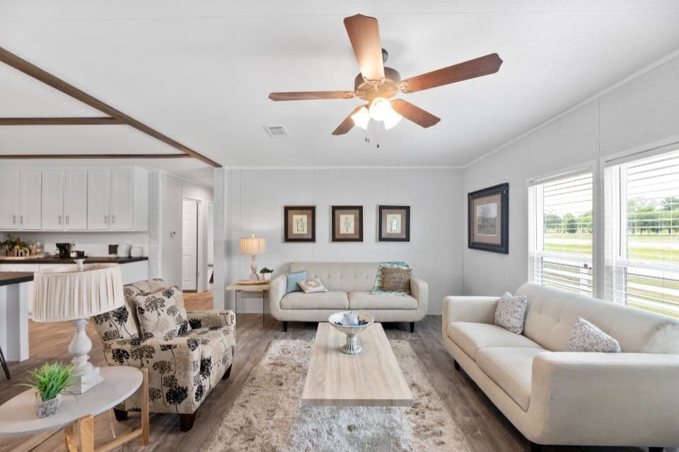 Pinnacle 28603p interior home features