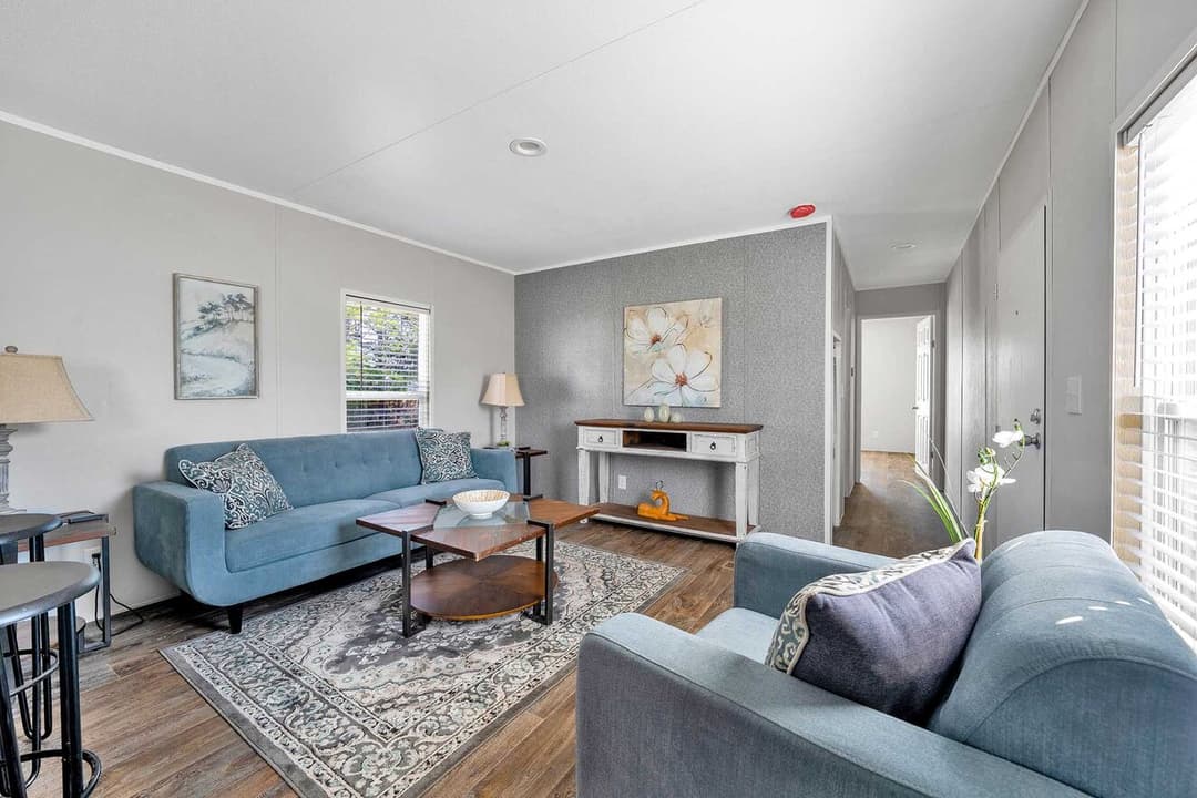 Valuhomes 14663p interior home features