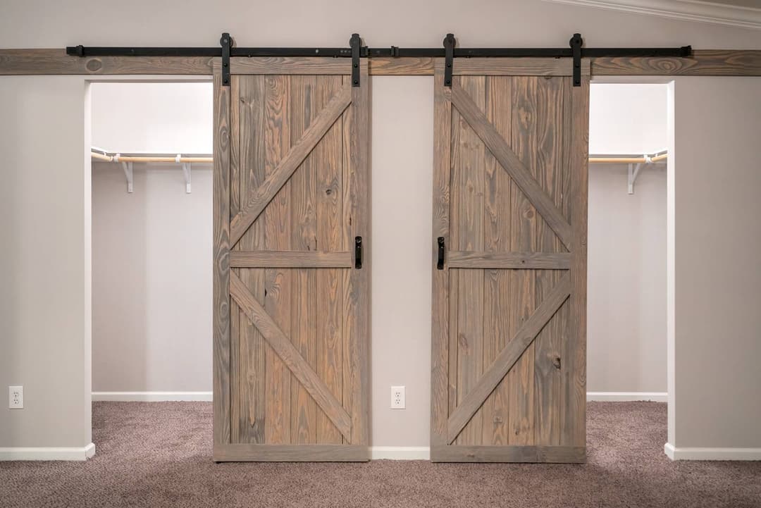 Innovation 3268r bedroom home features