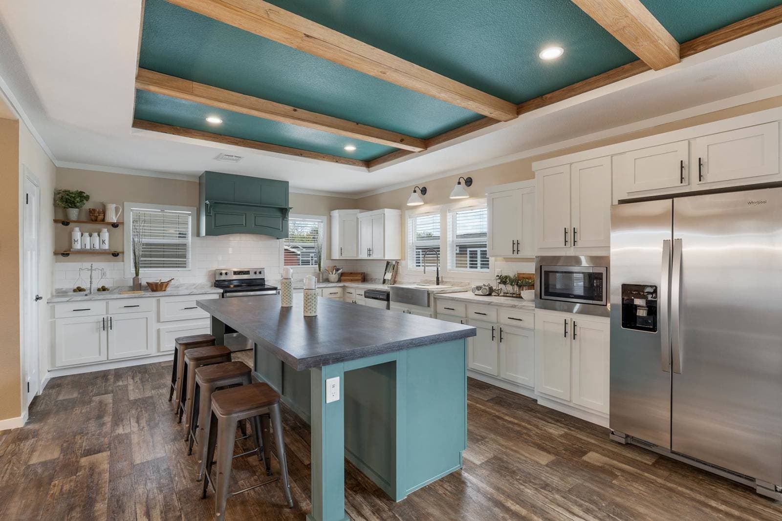 Titan extreme 3272e kitchen home features