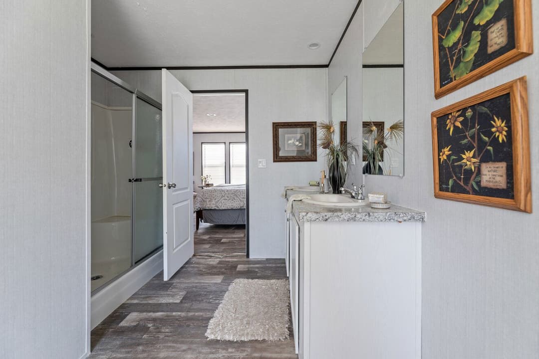 Valu premier 32563g interior home features