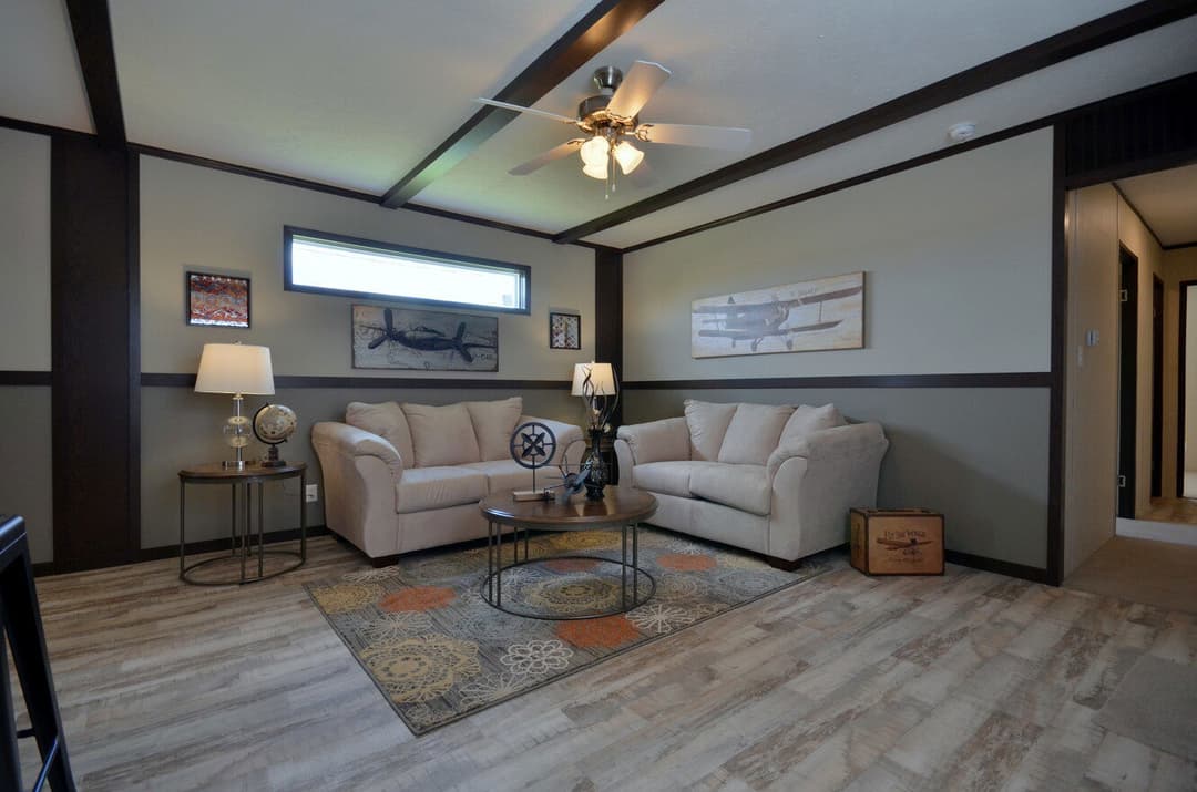 Alamo lite 16763b interior home features