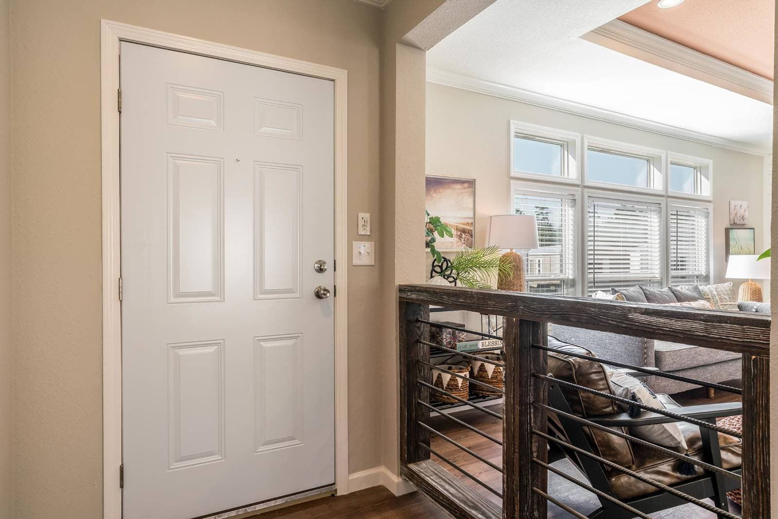 Titan extreme 3260h [the cypress] interior home features