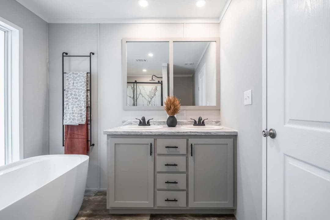 The jazz bathroom home features