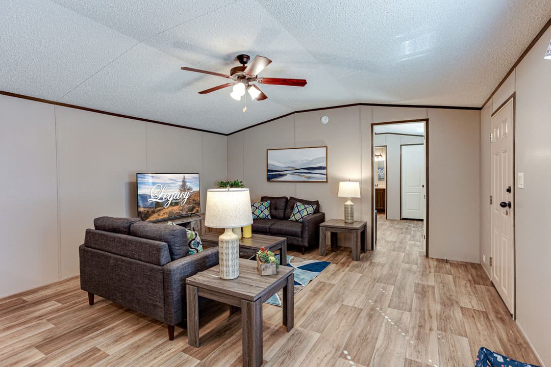 Select s-1672-32b interior home features