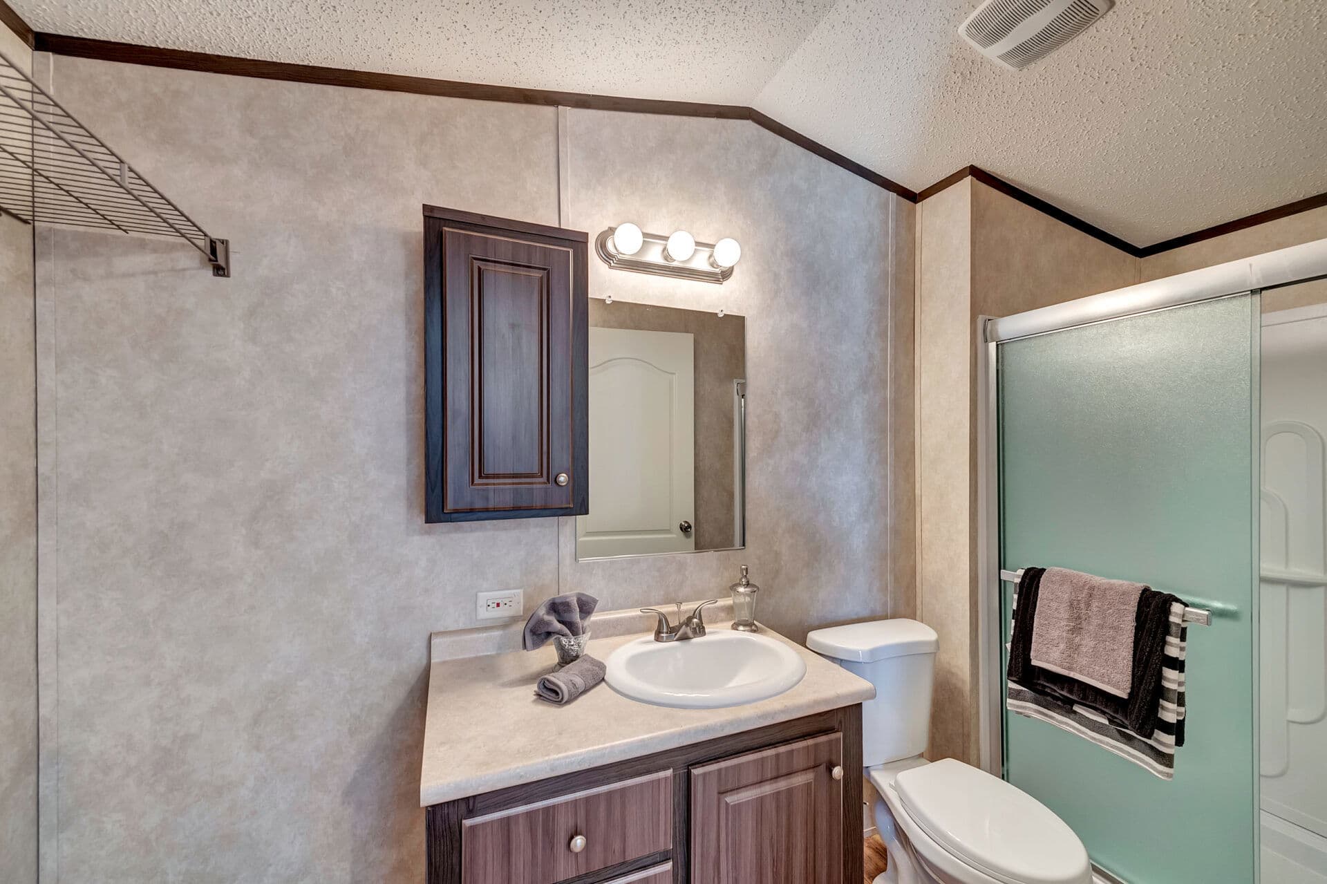 Select s-1264-22a bathroom home features