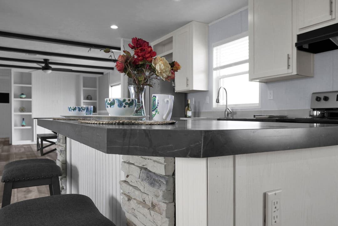 Alamo lite 28724t interior home features